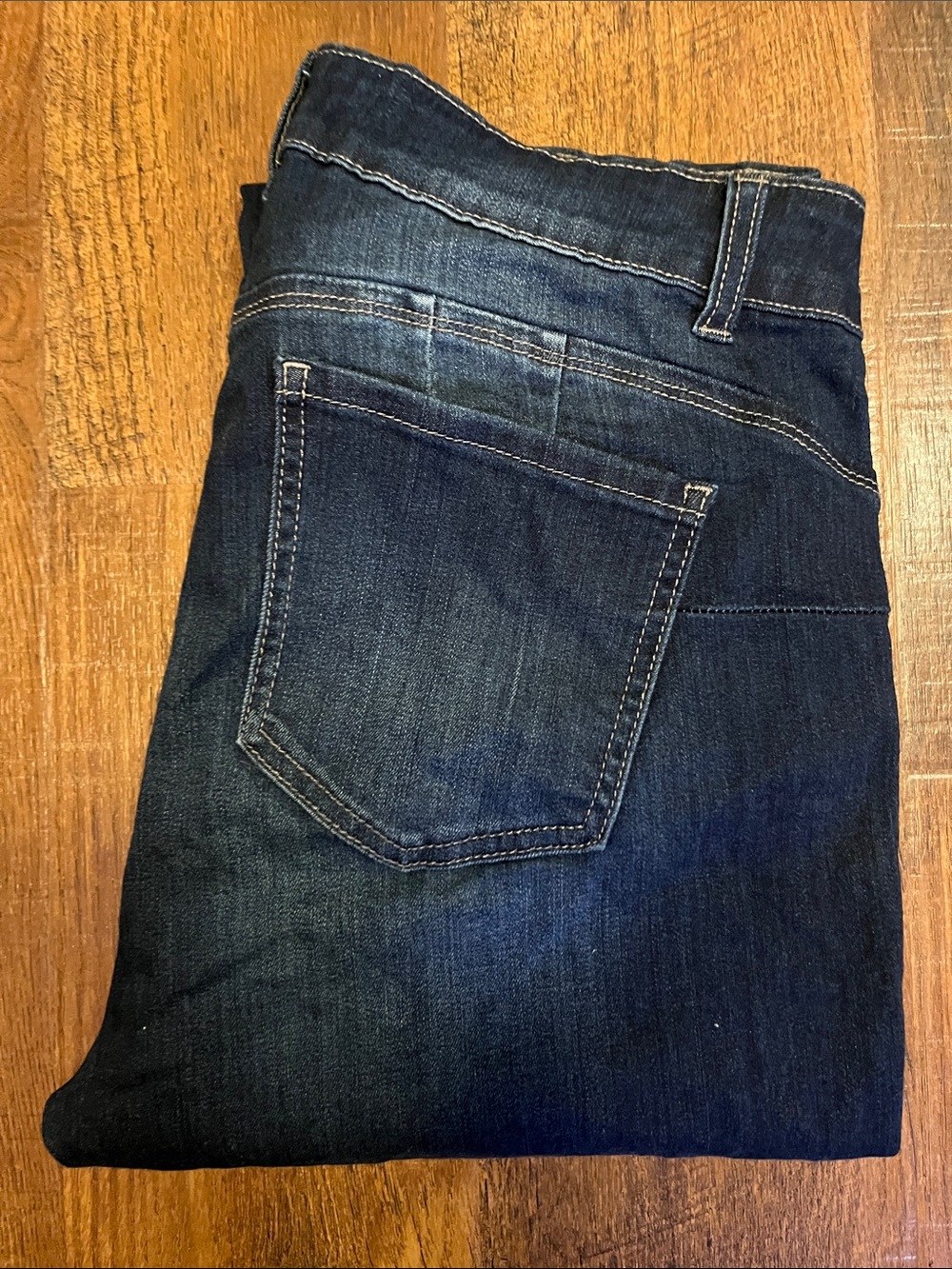 Straight Leg Women's Jeans in Dark Blue Denim